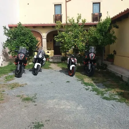 Gli Archi Couette-café