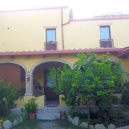 Gli Archi Bed & Breakfast Sìnnai